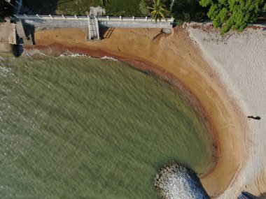 Port Dickson, Negeri Sembilan / Malezya - 25 Ocak 2020: Hibiscus çiçeği ve damga şeklinde oteller ve tatil beldeleri