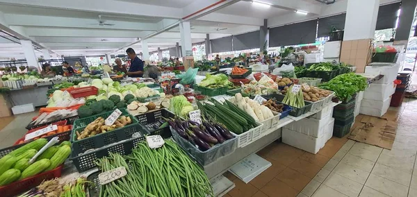 Kuching Sarawak Malasia Febrero 2020 Mercado Húmedo Stutong Con Muchos —  Fotos de Stock