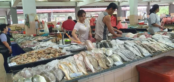 Kuching Sarawak Malásia Fevereiro 2020 Mercado Molhado Stutong Com Muitas — Fotografia de Stock