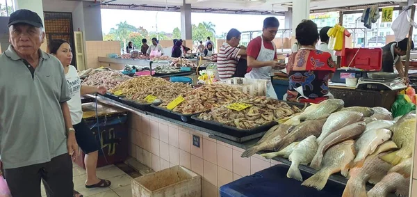 Kuching Sarawak Malásia Fevereiro 2020 Mercado Molhado Stutong Com Muitas — Fotografia de Stock