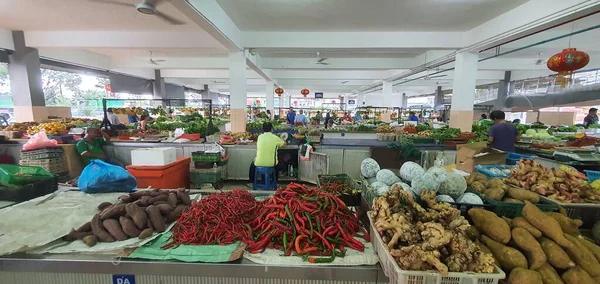 Kuching Sarawak Malasia Febrero 2020 Mercado Húmedo Stutong Con Muchos — Foto de Stock