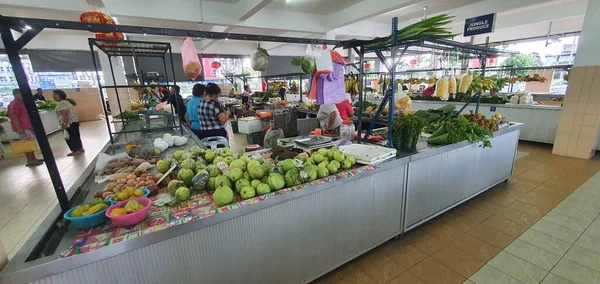 Kuching Sarawak Malasia Febrero 2020 Mercado Húmedo Stutong Con Muchos —  Fotos de Stock