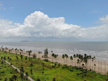 Trombol 'un Altın Plajı, Sarawak, Borneo Adası