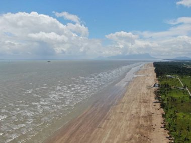 Trombol 'un Altın Plajı, Sarawak, Borneo Adası