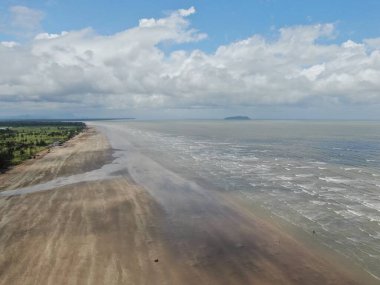 Trombol 'un Altın Plajı, Sarawak, Borneo Adası