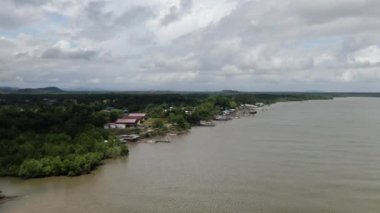 Telaga Air, Sarawak / Malezya - 15 Mart 2020: Telaga Air 'in Güzel Balıkçı Köyü