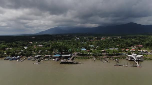马来西亚沙捞越Telaga Air 2020年3月15日 Telaga Air美丽的渔村 — 图库视频影像