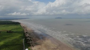 Trombol 'un Altın Plajı, Sarawak, Borneo Adası