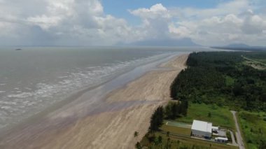 Trombol 'un Altın Plajı, Sarawak, Borneo Adası