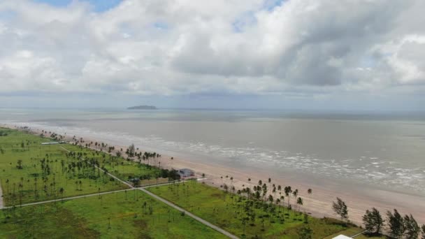 Spiaggia Dorata Trombol Sarawak Borneo Island — Video Stock