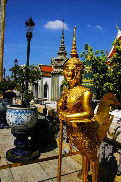 Statue Des Goldenen Engels Wat Pra Kaeo Thailand — Stockfoto