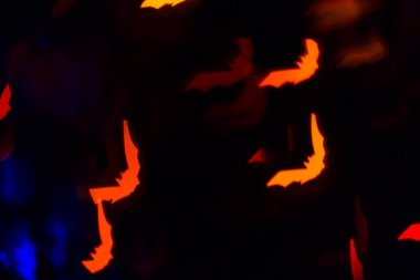 Yarasalar, çok renkli vurgular parlayan ve parlayan bir bulut 