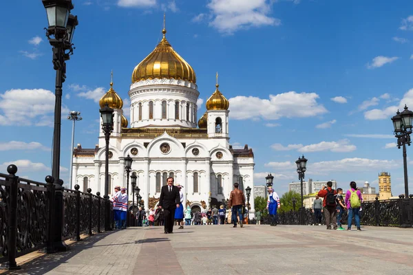 Rusia, Moscú, 7 de mayo de 2016 - La Catedral de Cristo Salvador — Foto de Stock