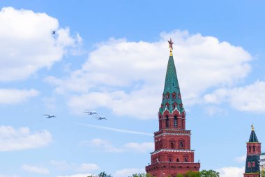 Rusya, Moskova, 7 Mayıs 2016 - prova geçit üzerinde kırmızı Squi