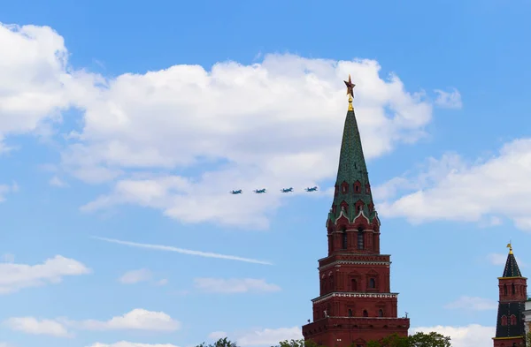 Россия, Москва, 7 мая 2016 г. - репетиция парада на Красной площади — стоковое фото