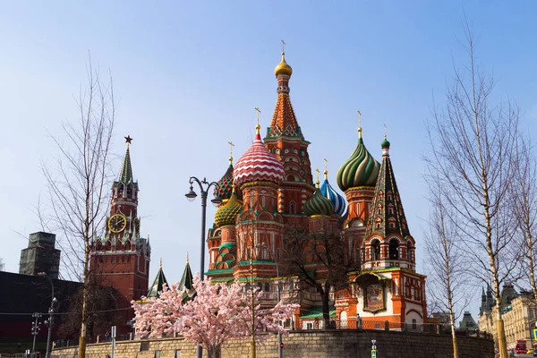 Moscú Rusia Abril 2018 Catedral Basilio Kremlin Vasilyevsky Descenso Primavera — Foto de Stock