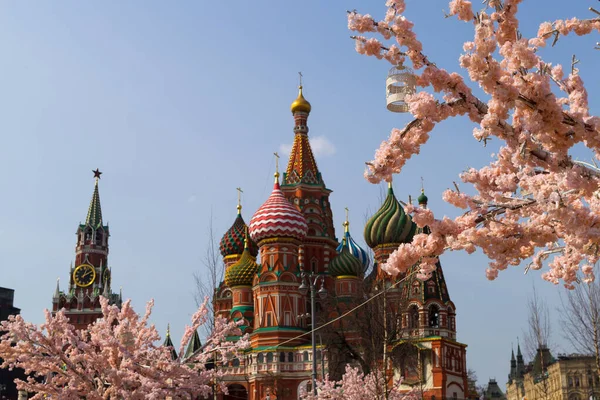Moscow Russia April 2018 Basil Cathedral Kremlin Vasilyevsky Descent Spring — Stock Photo, Image