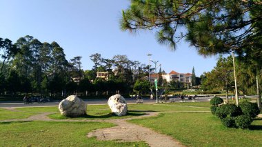 Da Lat, Vietnam - 26 Mart 2018: Vietnam 'da Göl manzarası