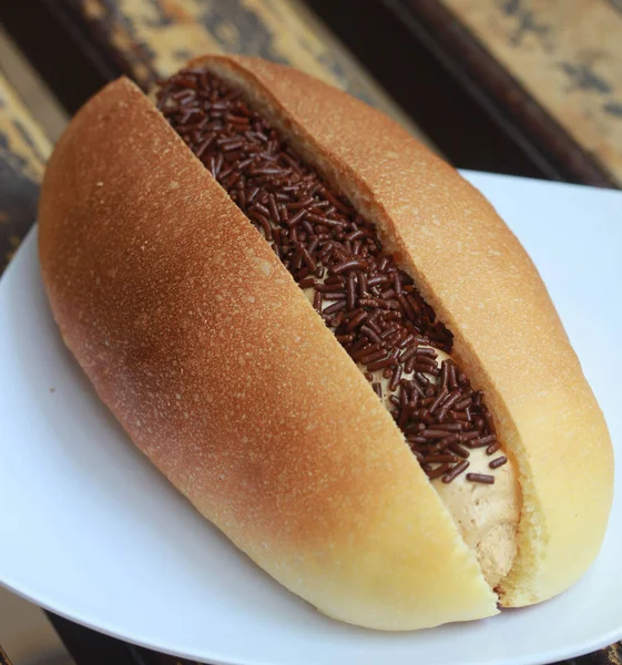 Домашний Вкусный Хлеб Шоколадом Сливками — стоковое фото