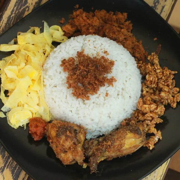 Hausgemachte Indonesische Traditionelle Lebensmittel Reis Mit Kokosmilch — Stockfoto