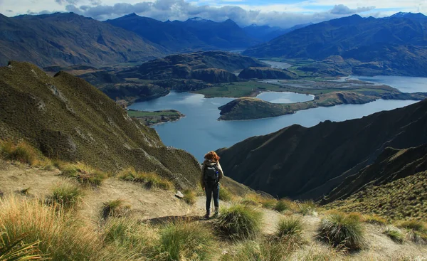 Eintägige Wanderung Roys Peak Wanaka New Zealand lizenzfreie Stockbilder