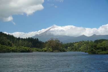Taranaki Dağı 'nın güzel manzarası Yeni Zelanda