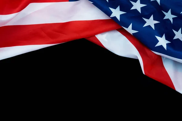 Bandera estadounidense sobre fondo negro. Para el Día del Memorial de USA, Vete —  Fotos de Stock