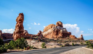 Utah 'ın güneyindeki muhteşem Arches Ulusal Parkı' na bir göz atalım..