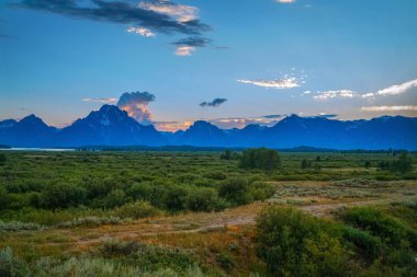 Wyoming 'deki Grand Teton Ulusal Parkı' nda bir günlük yürüyüş..