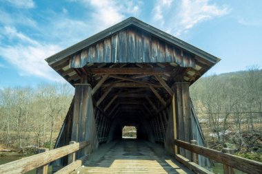 Livingston Malikanesi, New York / ABD - 19 Nisan 2020: Livingston Malikanesi Kapalı Köprü 'nün girişi