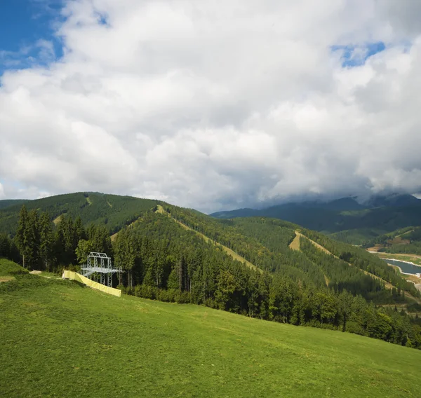 Manhã de outono nas montanhas. — Fotografia de Stock