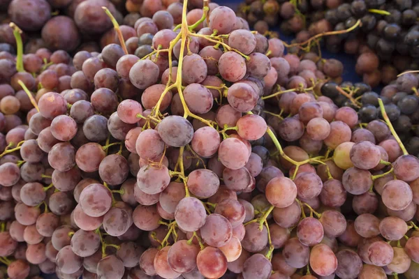 美味的红葡萄 — 图库照片