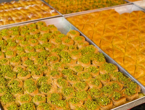 Delicious sweet baklava pieces — Stock Photo, Image