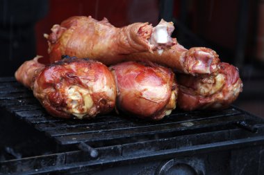 Kızarmış hindi budu