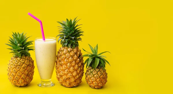 Three Pineapples Glass Pineapple Smoothie Yellow Background Space Text — Stock Photo, Image