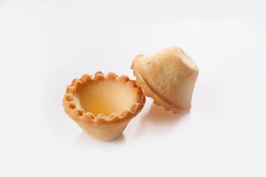 Beyaz arka planda kum tartları. Yukarıdan manzara. Ayrı bir nesne. Dolgu için..