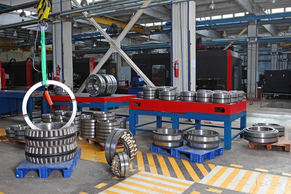 Manufacture Bearings Factory Chrome Surface Products Industrial Theme Production Bearings — Stock Photo, Image