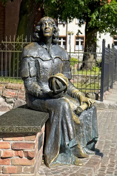 Статуя Николая Коперника в Ольштыне — стоковое фото