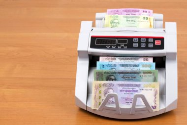 Bangladeş 'ten gelen para bir sayım makinesinde