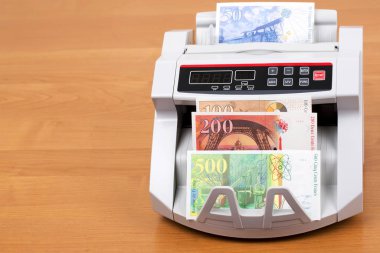 Fransa 'dan gelen para bir sayım makinesinde