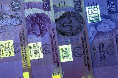 Kıbrıs Rum Kesimi 'nden gelen para UV ışınlarıyla