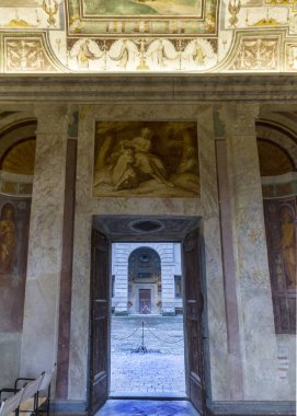 Caprarola (Viterbo) - 26 Temmuz 2019: Villa Farnese (Villa Caprarola), İtalya 'nın Viterbo eyaletinde yer alan Caprarola konağı.