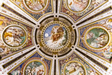 Caprarola (Viterbo) - 26 Temmuz 2019: Villa Farnese (Villa Caprarola), İtalya 'nın Viterbo eyaletinde yer alan Caprarola konağı.