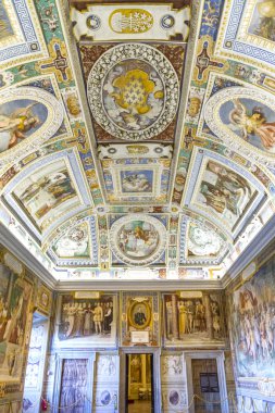 Caprarola (Viterbo) - 26 Temmuz 2019: Villa Farnese (Villa Caprarola), İtalya 'nın Viterbo eyaletinde yer alan Caprarola konağı.