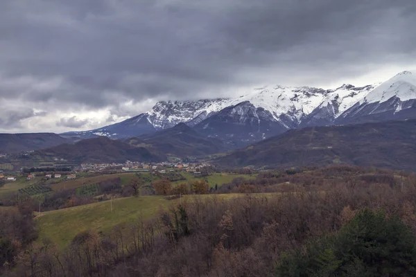 Blick Auf Die Wunderschönen Schneebedeckten Berge Provinz Aquila Italien — Stockfoto