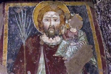 Lazio, İtalya - 26 Temmuz 2019: Sutri Lazio 'da, Madonna del Parto' nun rock kesimi kilisesi
