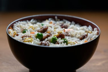 Geleneksel Asya Yemeği Biftekli Haşlanmış Pirinç