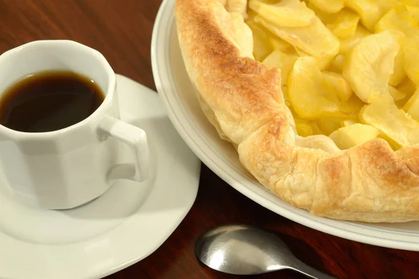 Яблочный Пирог Кофе Эспрессо Белой Чашке Блюдце Тарелке Предметы Помещены — стоковое фото