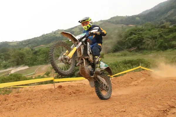 Pilote Enduro Cross Test — Photo