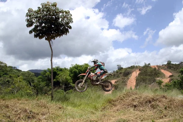 Enduro Bike Rider Jumping — Foto Stock